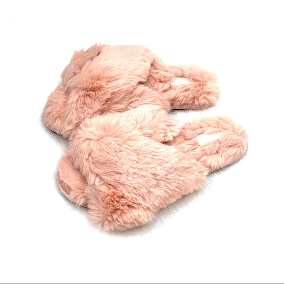 FamiPort Shoes - ❗️CLOSING SALE FamiPort Light Pink Cross Band Fluffy House Slippers Size L (8/9)